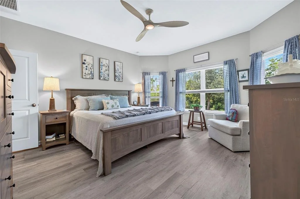 Photo of 106 NIGHTHAWK LANE