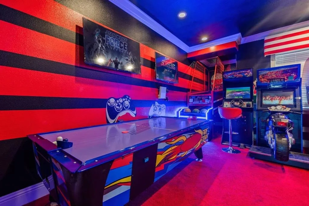 Photo of 521 MUIRFIELD LOOP