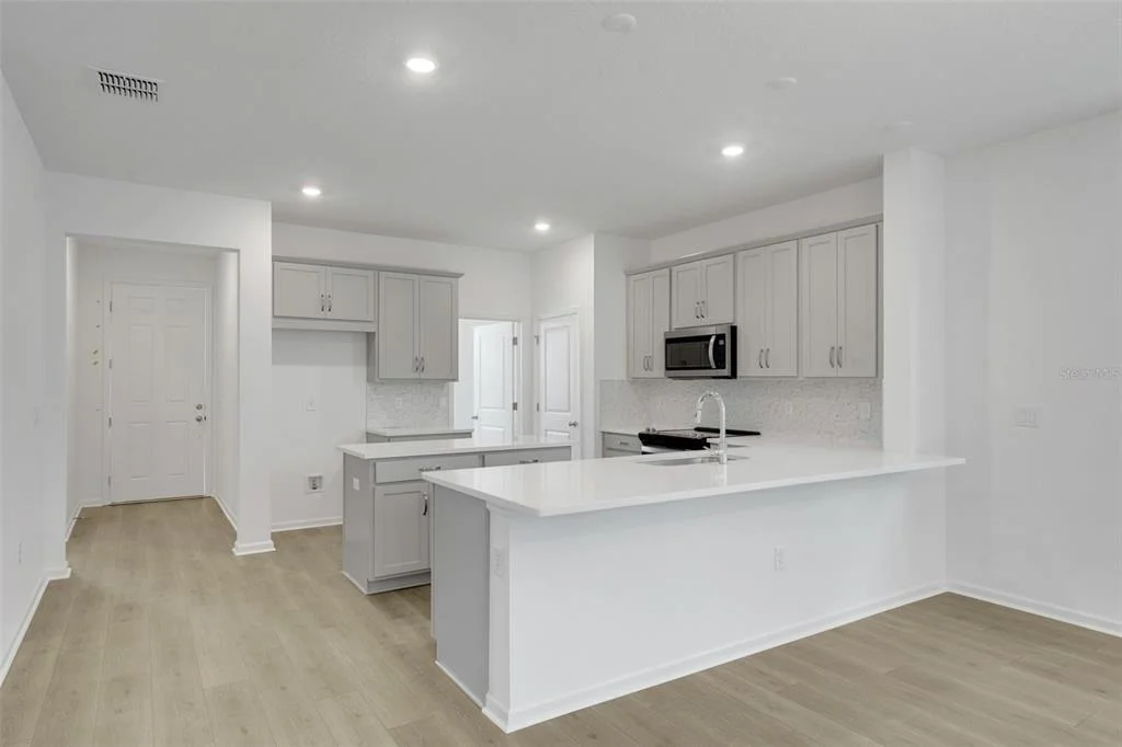 Photo of 5202 WAYPOINTE BOULEVARD