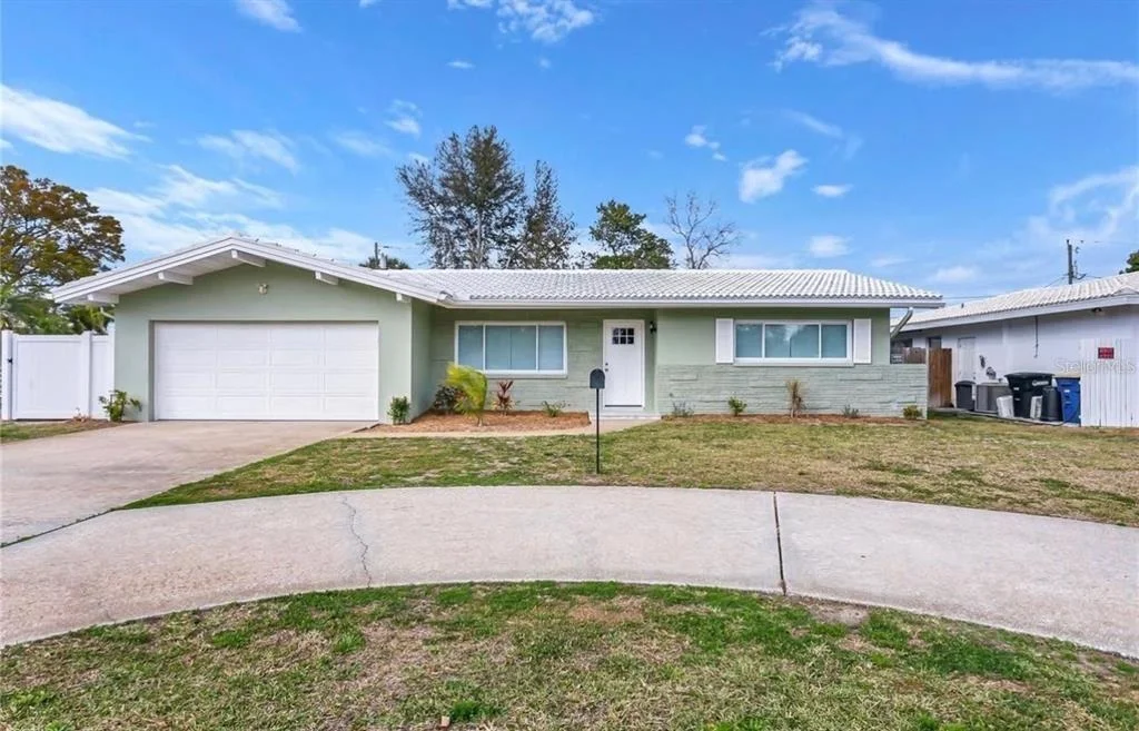 Photo of 2036 NURSERY ROAD