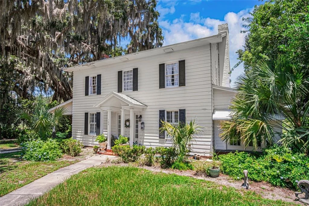 Photo of 102 PALMORA BOULEVARD