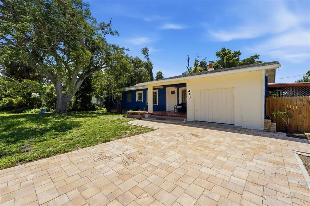 Photo of 418 EDWARDS DRIVE