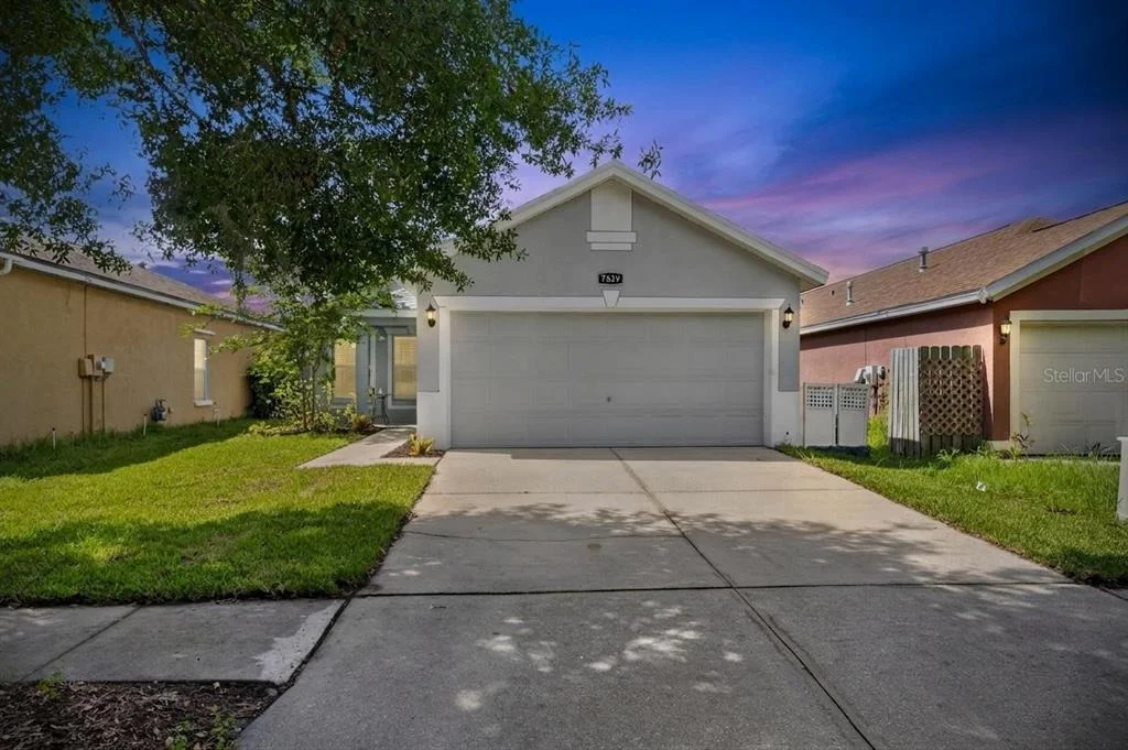 Photo of 7629 DEVONBRIDGE GARDEN WAY
