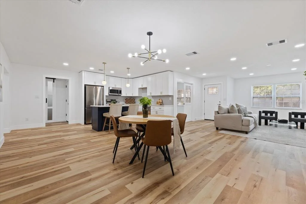 Photo of 2928 FOREST CIRCLE