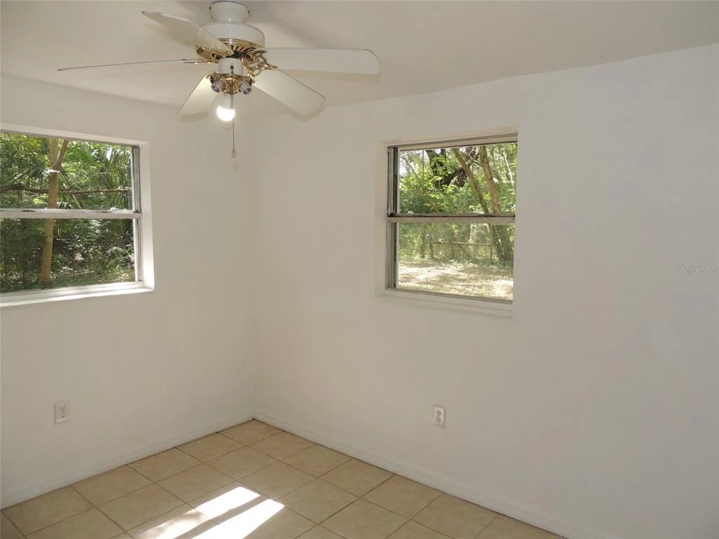 Photo of 1146 NE 2ND PLACE