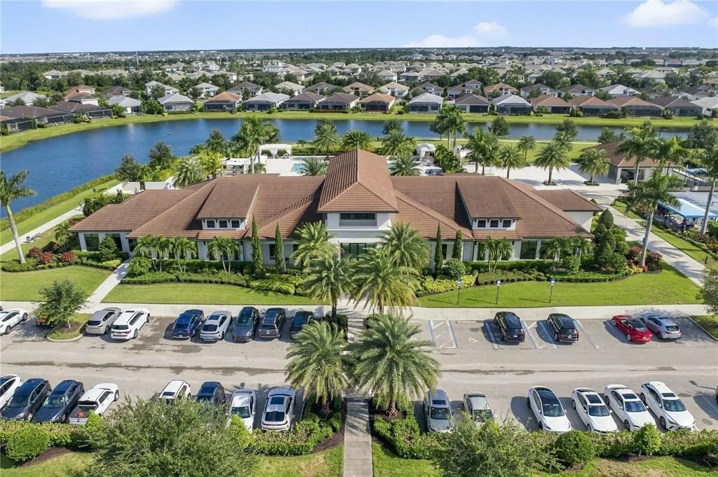 Photo of 4925 SURFSIDE CIRCLE