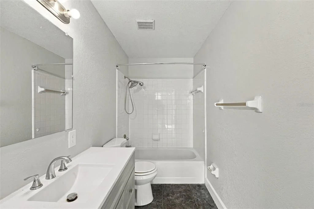 Photo of Unit G4 at 313 DIRKSEN DRIVE