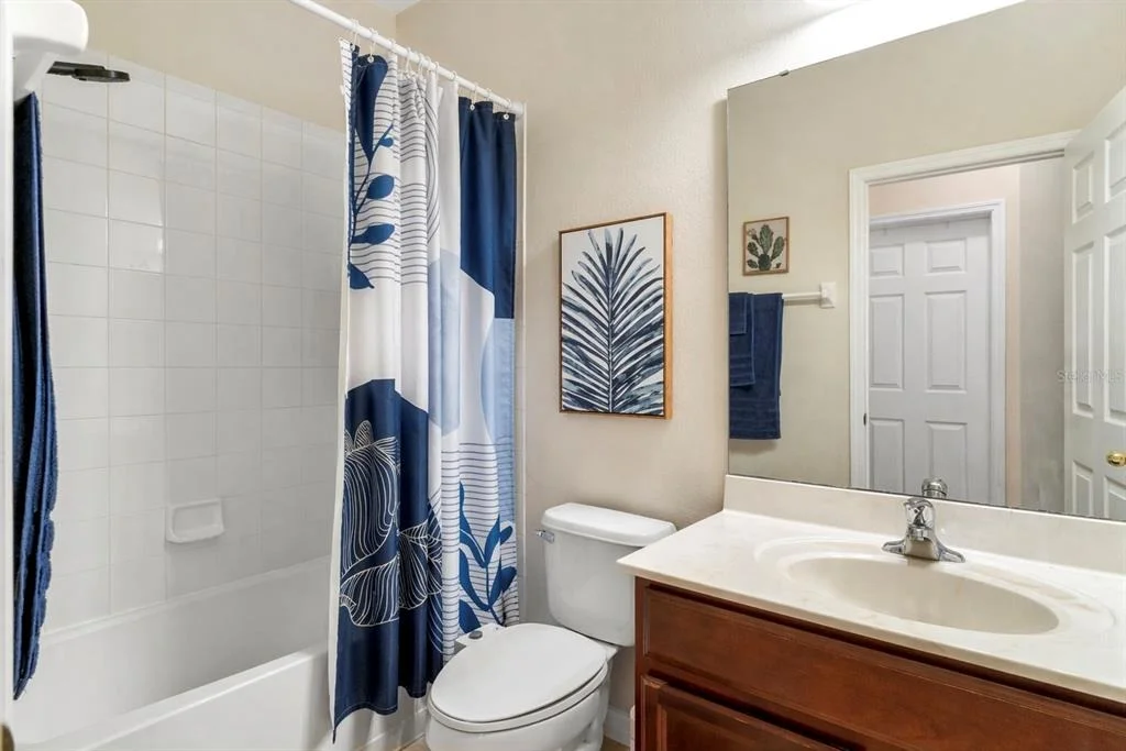 Photo of 925 BAINBRIDGE LOOP