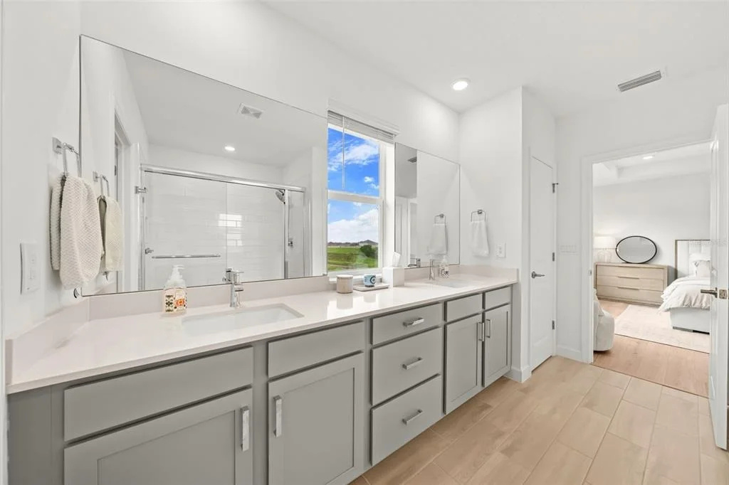 Photo of 660 VERIDIAN CIRCLE NW