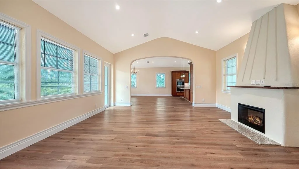 Photo of 360 N POINT ROAD