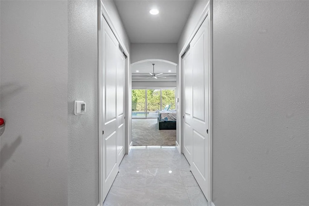 Photo of 998 DOWNSHIRE LANE