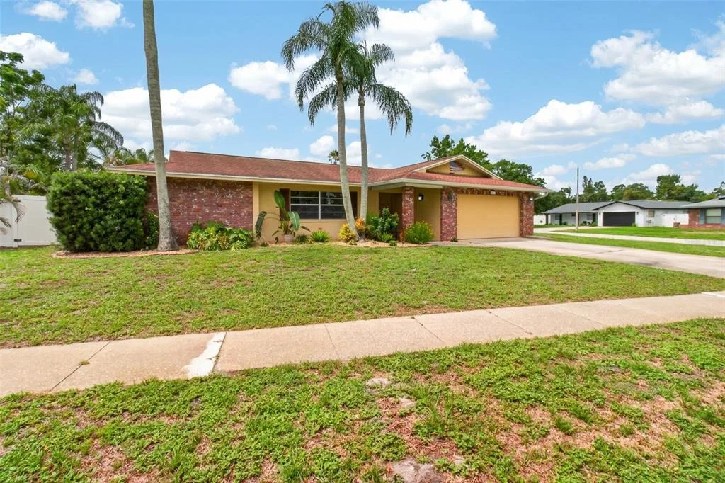 Photo of 2221 COLONIAL DRIVE