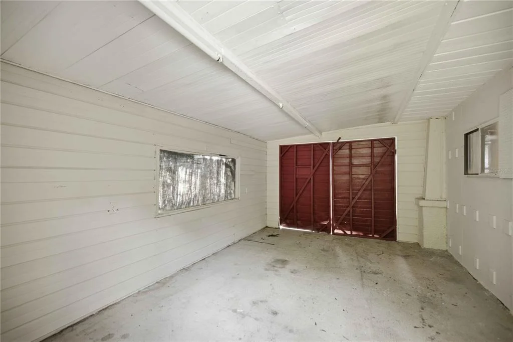 Photo of 2107 NE 8TH ROAD
