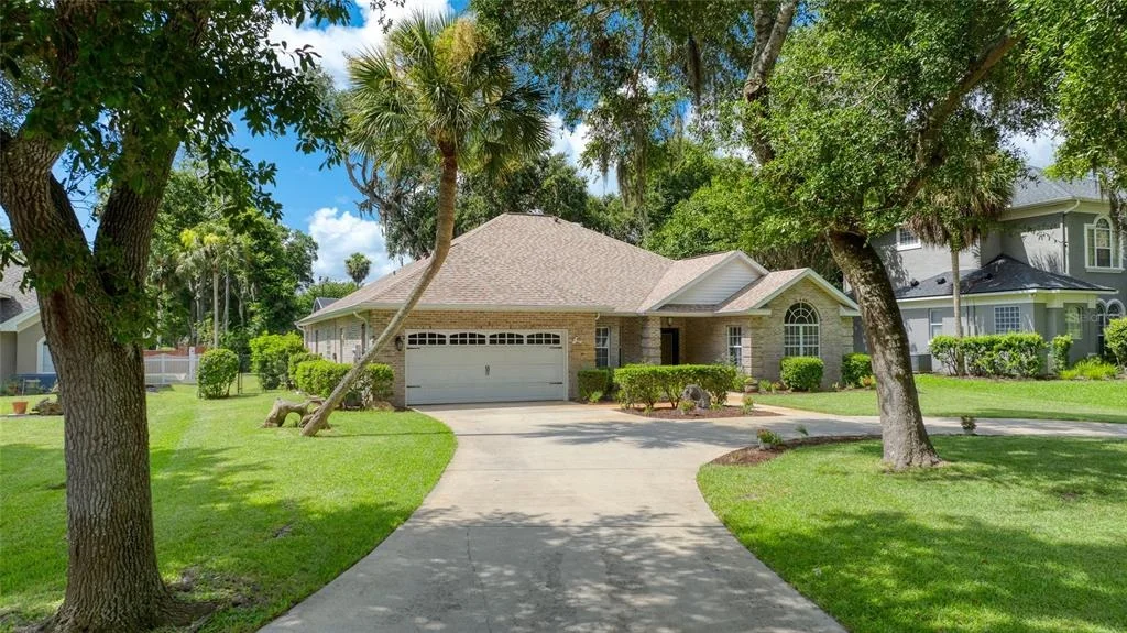 Photo of 5 WATERCLIFF LANE