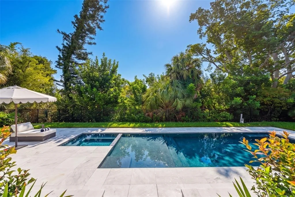 Photo of 656 TROPICAL CIRCLE