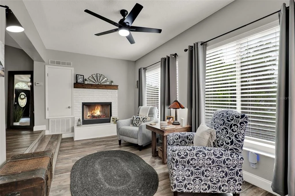 Photo of 341 PINE SHADOW LANE