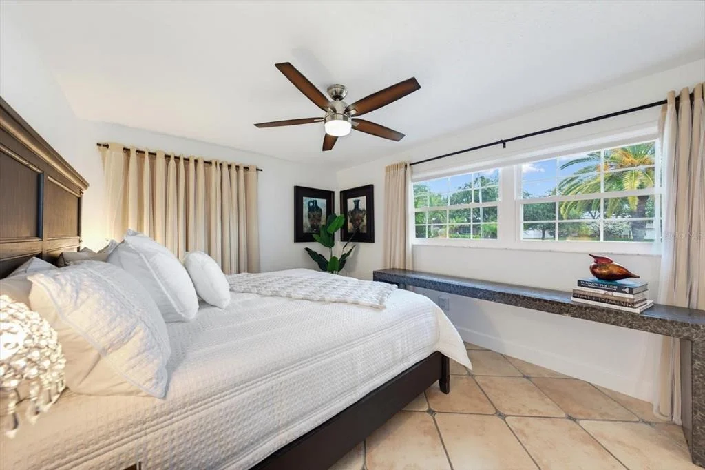 Photo of 407 HARBOR VIEW LANE