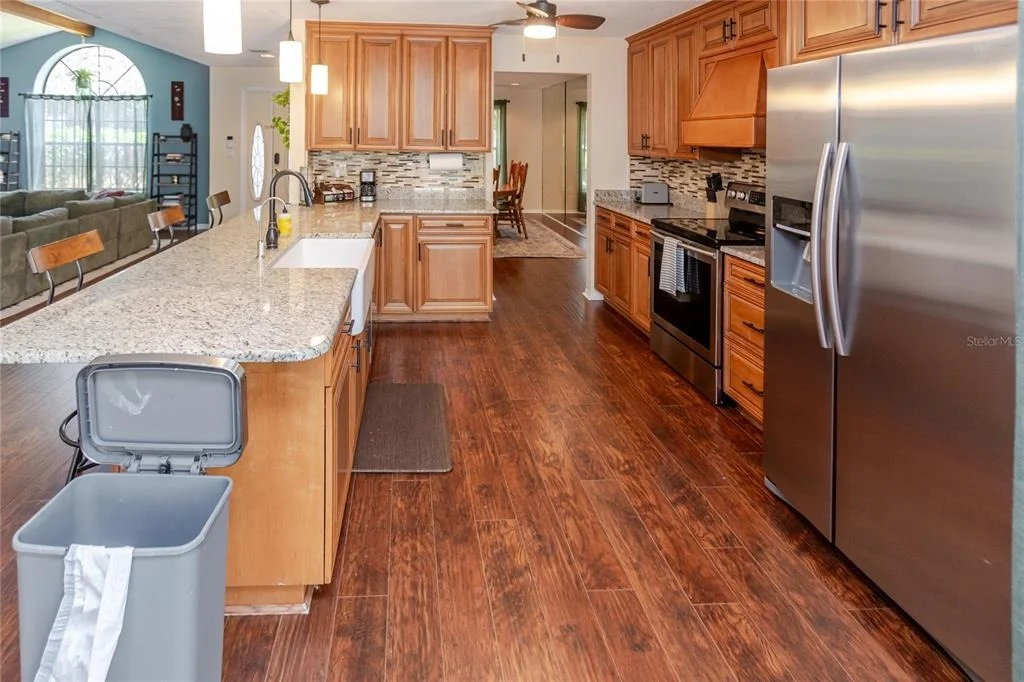 Photo of 14692 LINDEN DRIVE