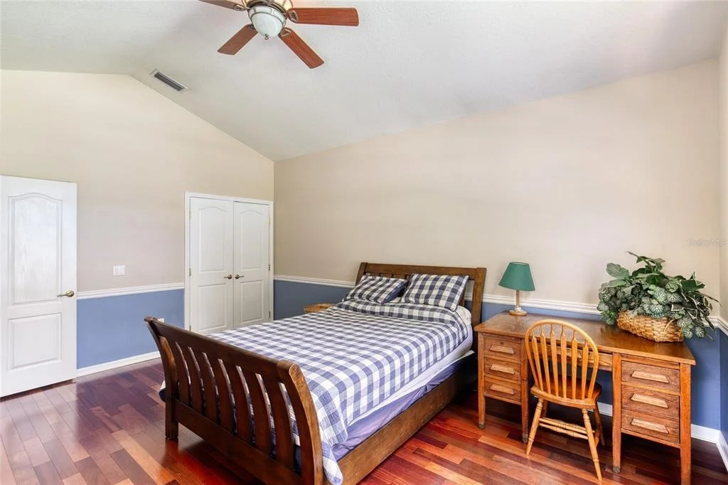 Photo of 5 WATERCLIFF LANE