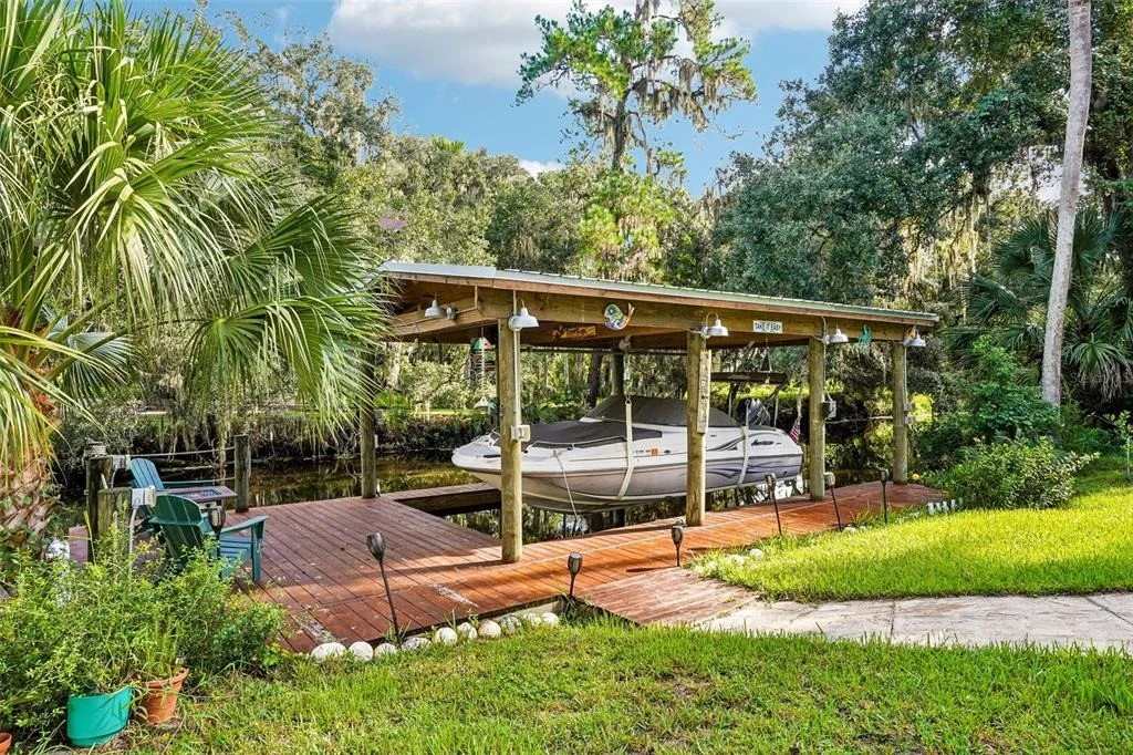 Photo of 1656 SHELL HARBOR ROAD
