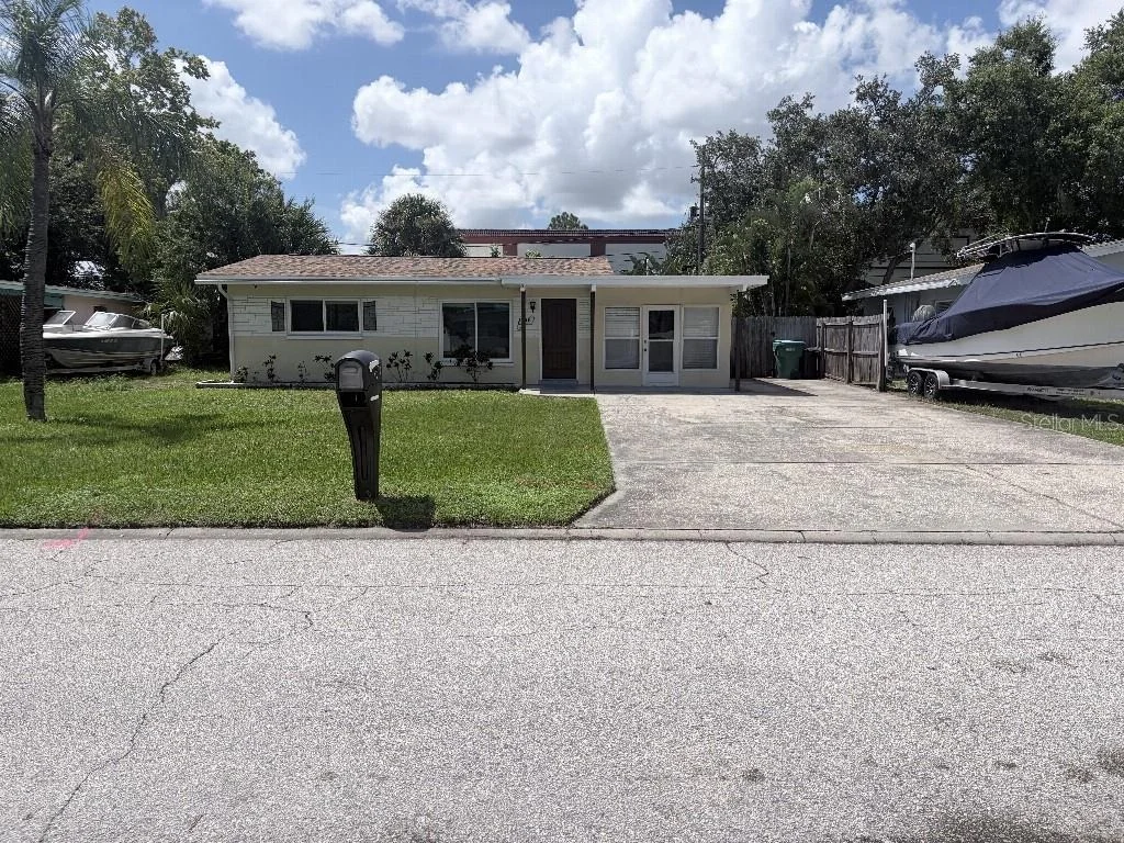 Photo of 2209 EUCLID CIRCLE S