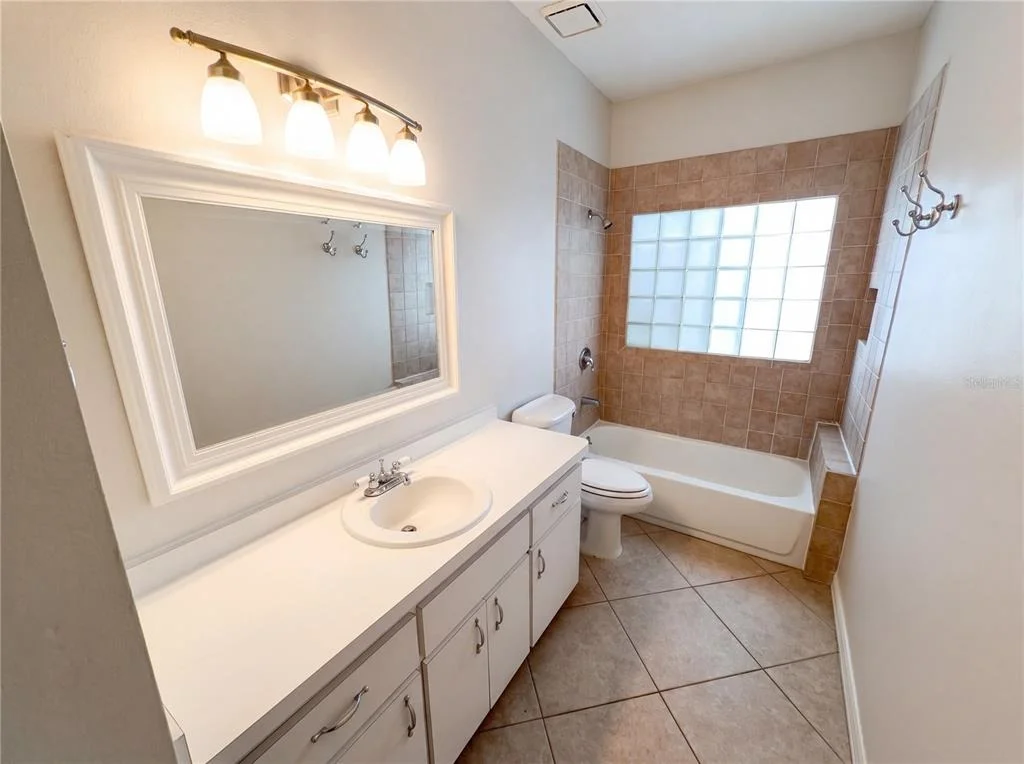 Photo of 680 MACGLENROSS DRIVE