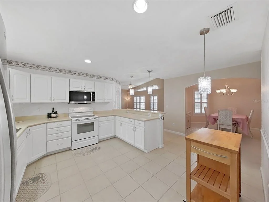 Photo of 6122 GENTLE BEN CIRCLE