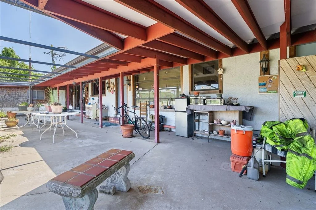 Photo of 2065 DUNCAN ROAD