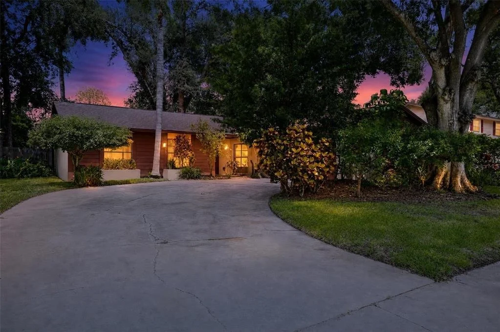 Photo of 4015 DELLBROOK DRIVE