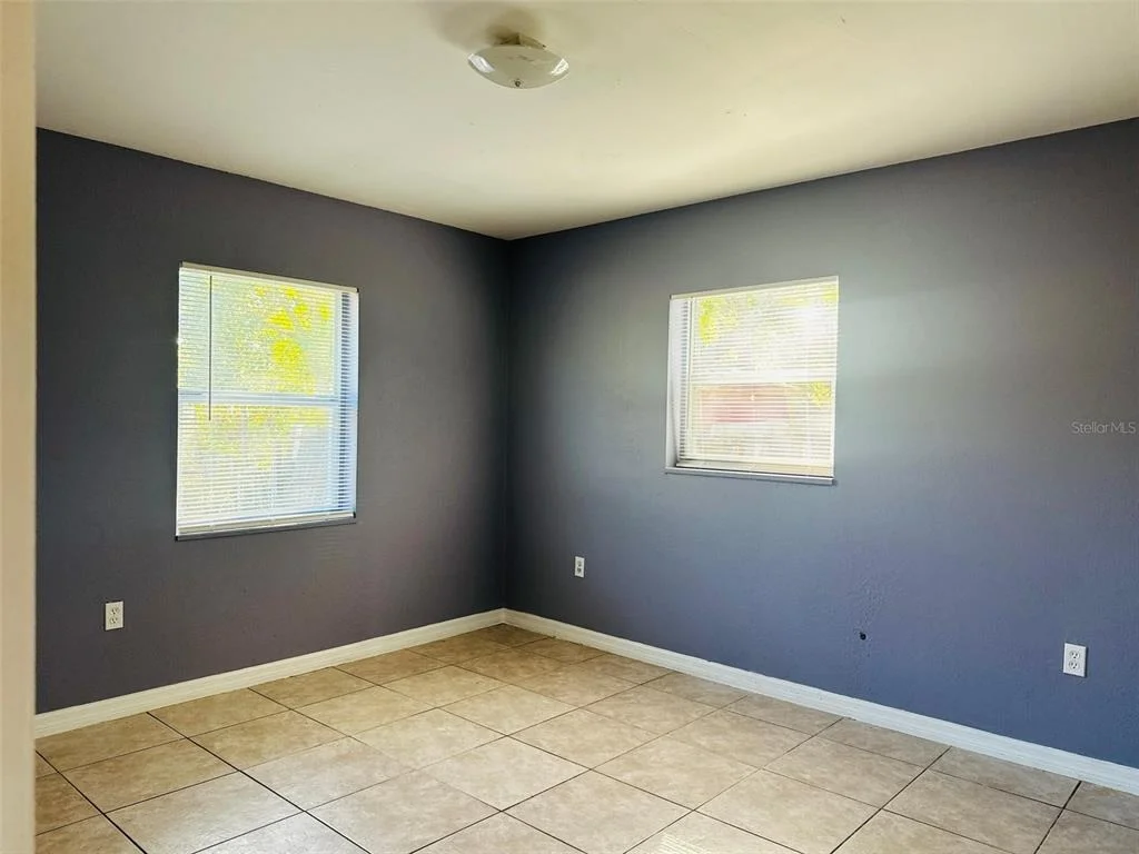 Photo of 2107 VINCENT ROAD