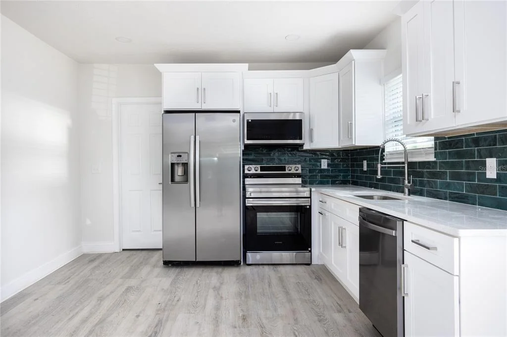 Photo of 418 NW 3RD AVENUE