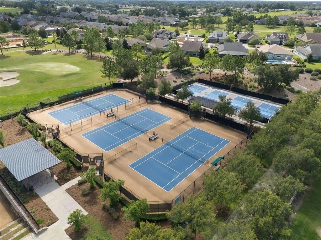 Photo of 4582 NW 57TH AVENUE