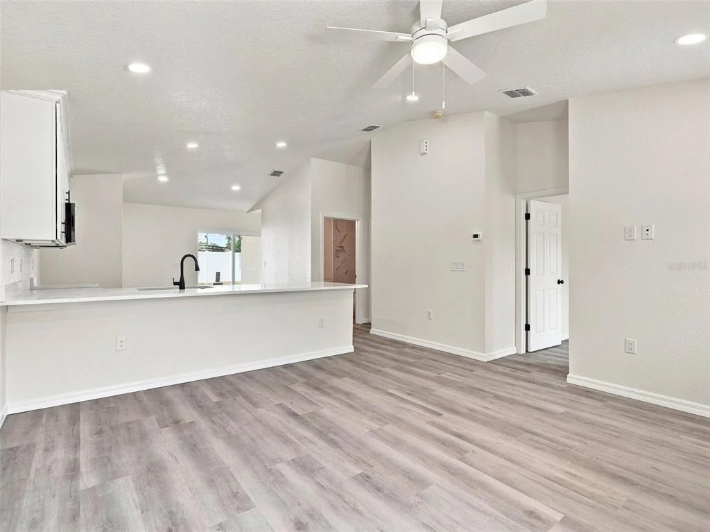 Photo of 3299 HARDEN STREET