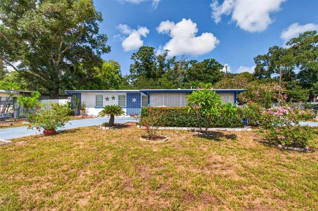 Photo of 568 MANOR DRIVE