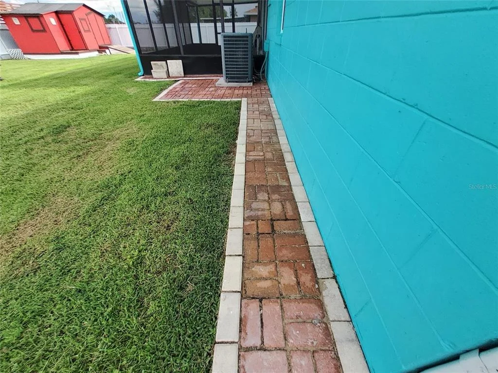 Photo of 1319 MANOR DRIVE
