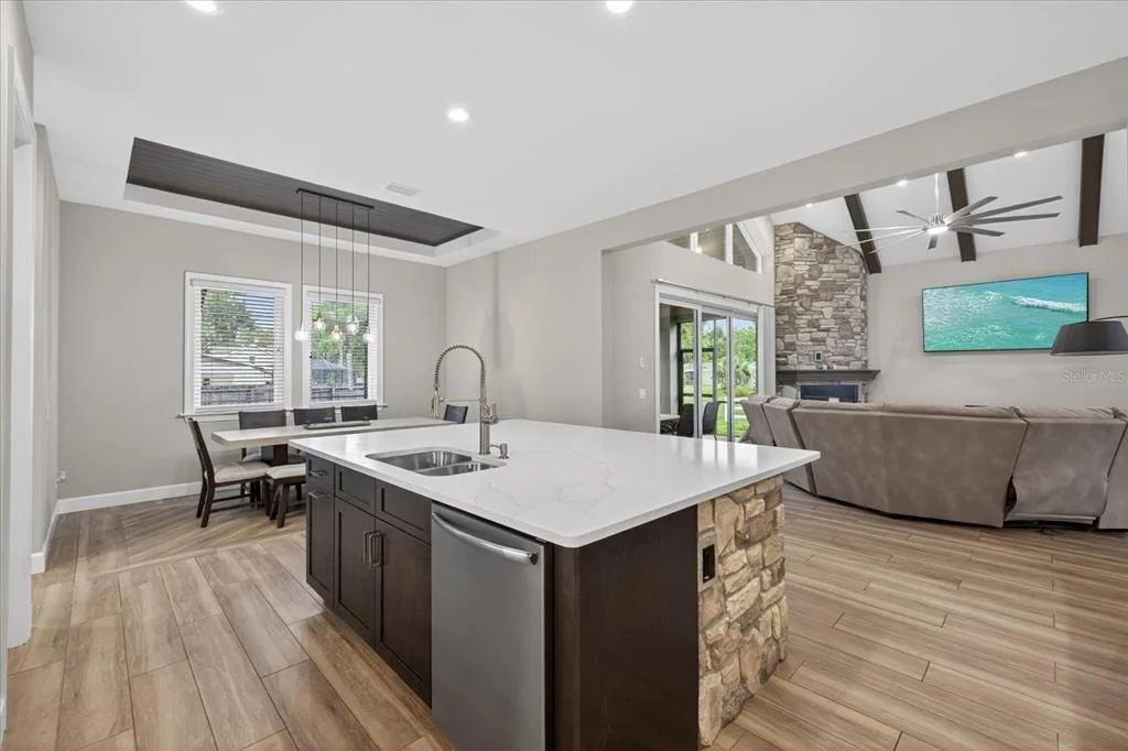 Photo of 1208 SUNSET LANE