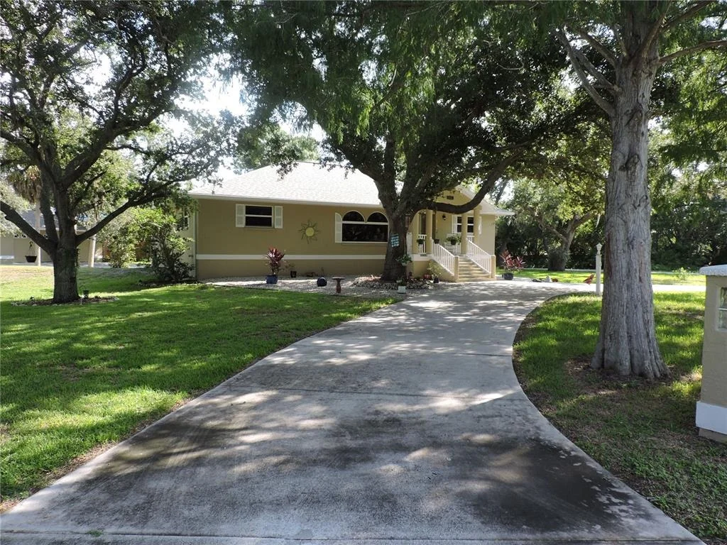 Photo of 905 COLONIAL ROAD