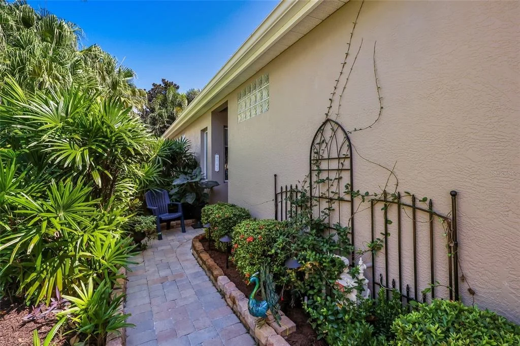 Photo of 8705 52ND DRIVE E
