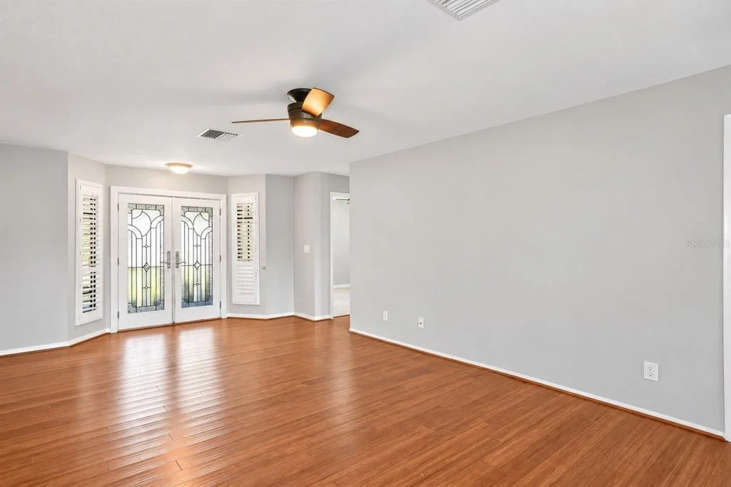 Photo of 913 SUTTON PLACE