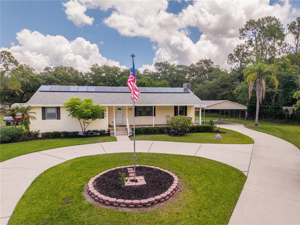 Photo of 2955 GODWIN ROAD