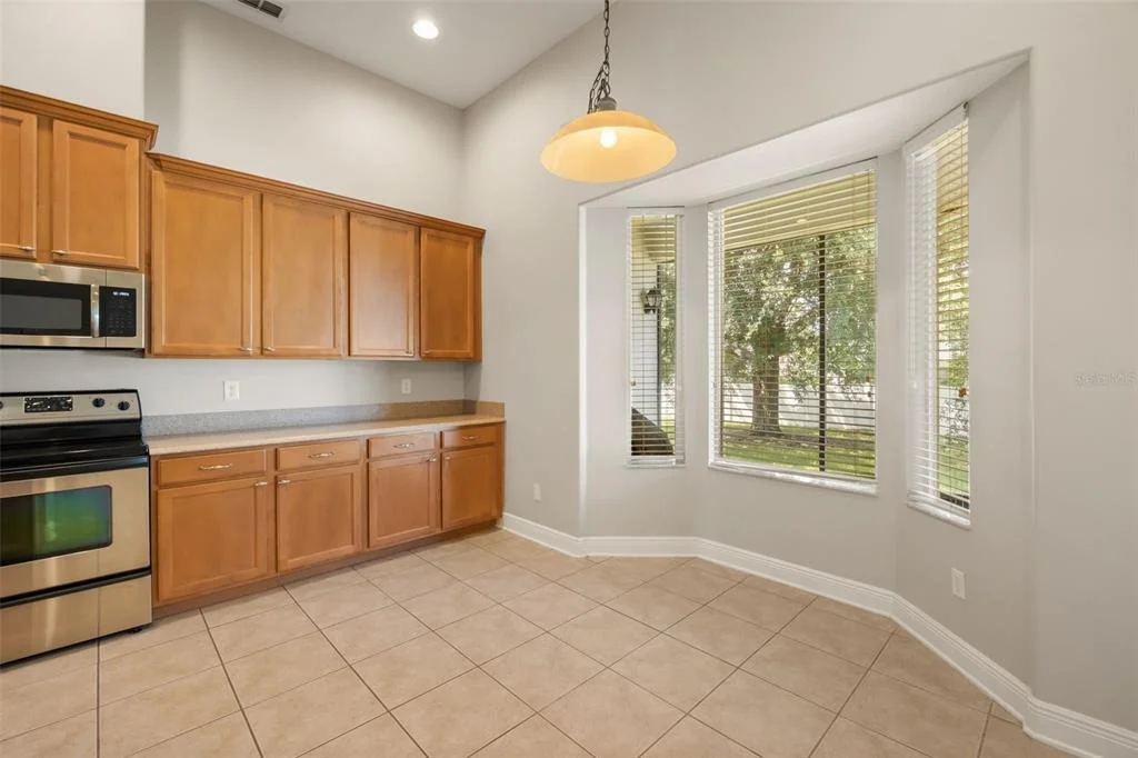 Photo of 6190 HEDGESPARROWS LANE