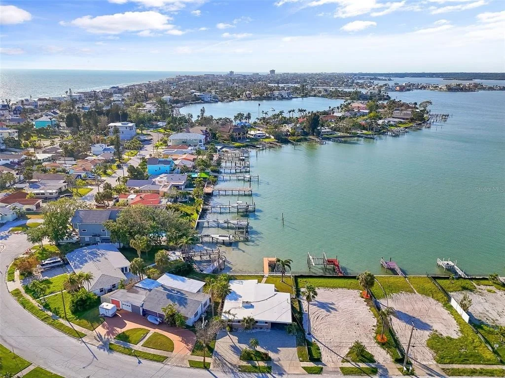 Photo of 15305 HARBOR DRIVE