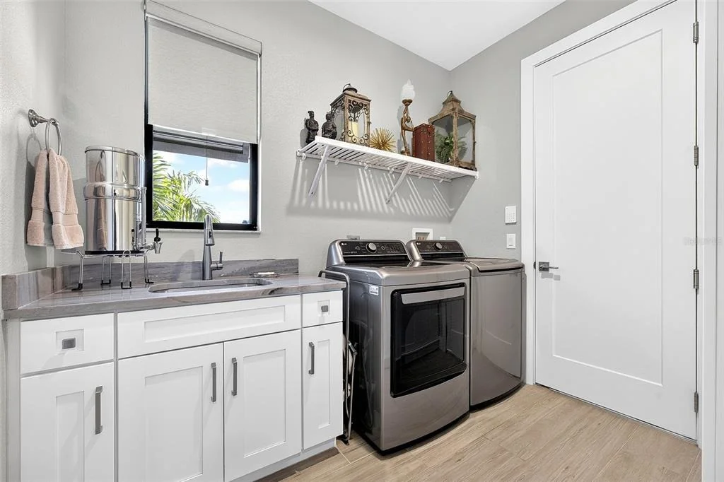 Photo of 1737 CASEY KEY DRIVE