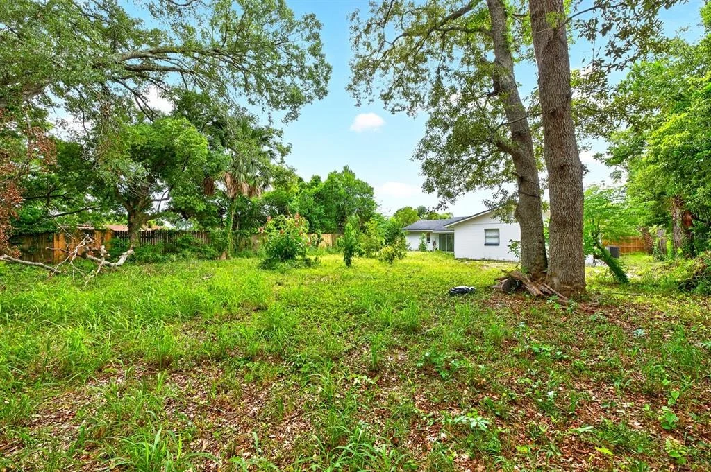 Photo of 6045 WEDGEWOOD CIRCLE