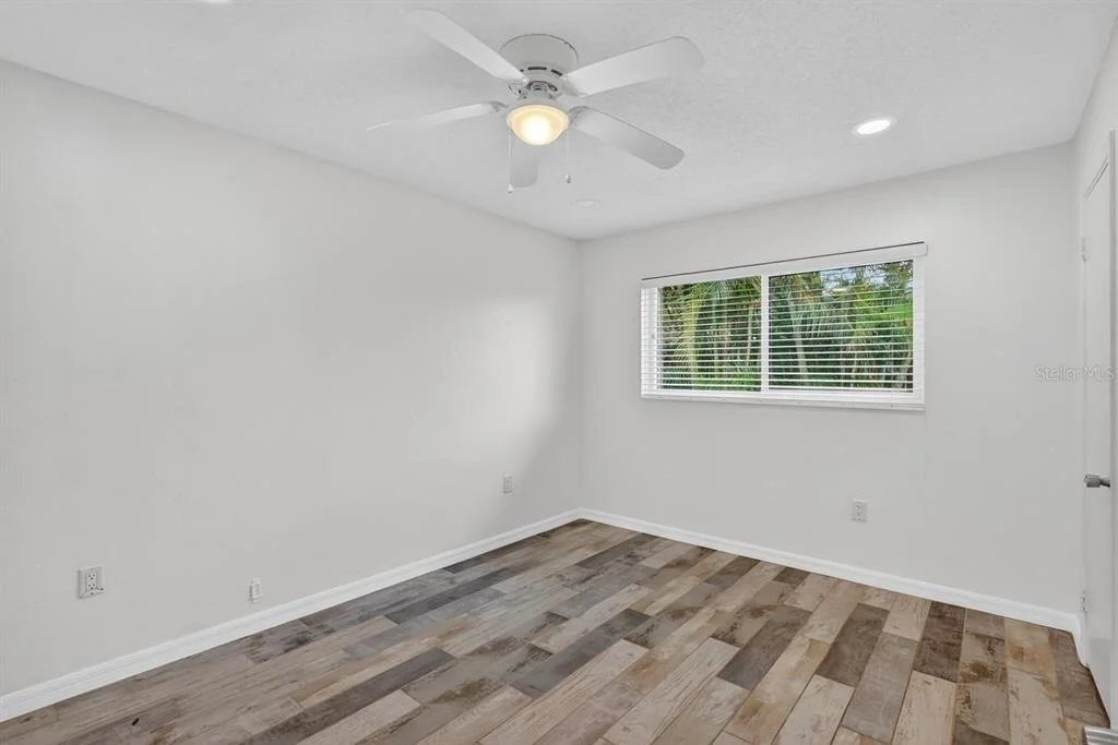 Photo of 1884 SOUTHPOINTE DRIVE