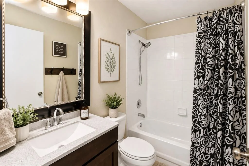 Photo of 726 ROCHESTER LOOP
