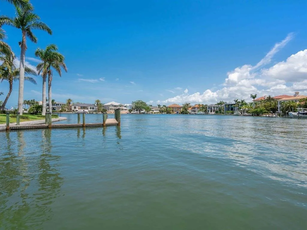 Photo of 1435 HILLVIEW DRIVE