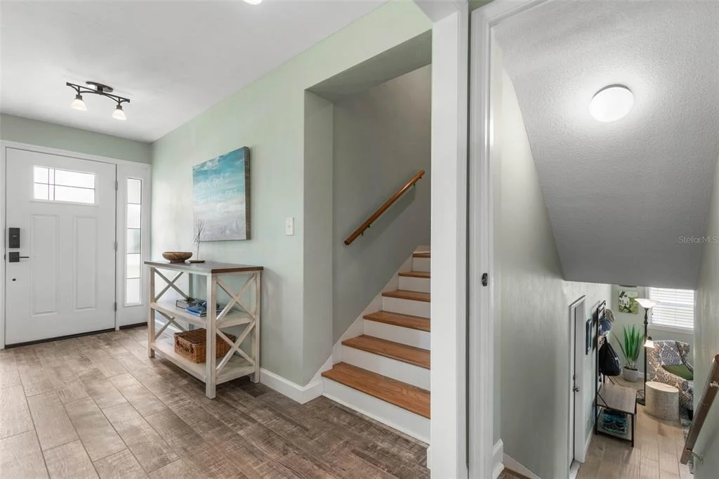 Photo of 76 BANYAN DRIVE