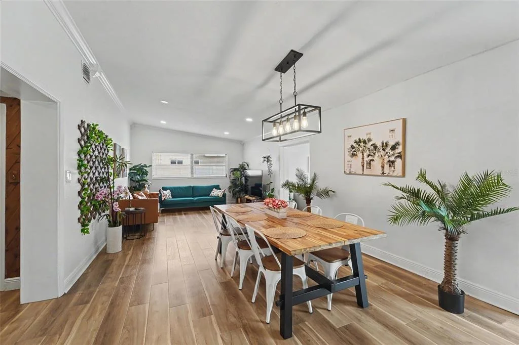Photo of 8465 RIDGEWOOD CIRCLE