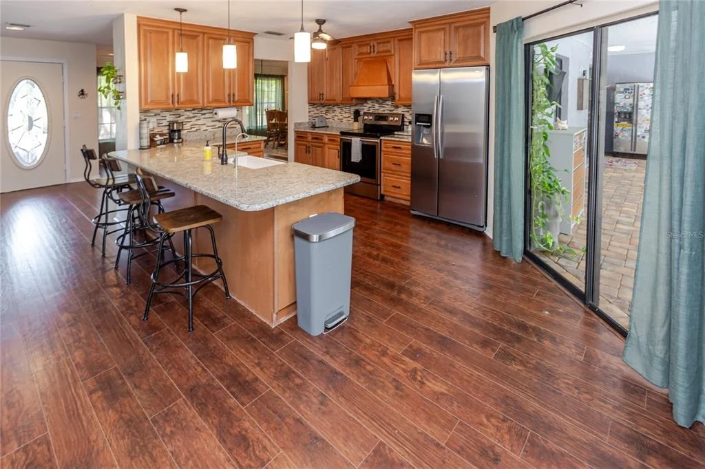 Photo of 14692 LINDEN DRIVE